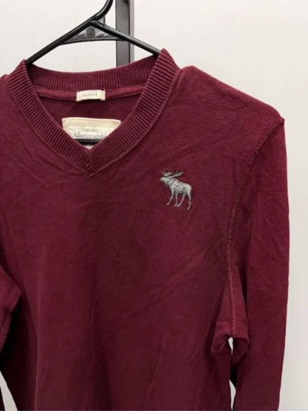 Abercrombie & Fitch Vintage Muscle Maroon V-Neck Cotton Sweater